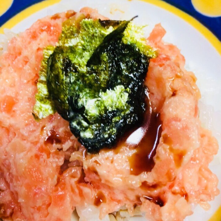 サーモンのたたき丼